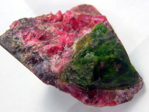 Rhodonite, le rose et le gris mêlés, source d'inspiration en peinture